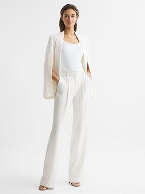Chelsea  by Honey Open Cape